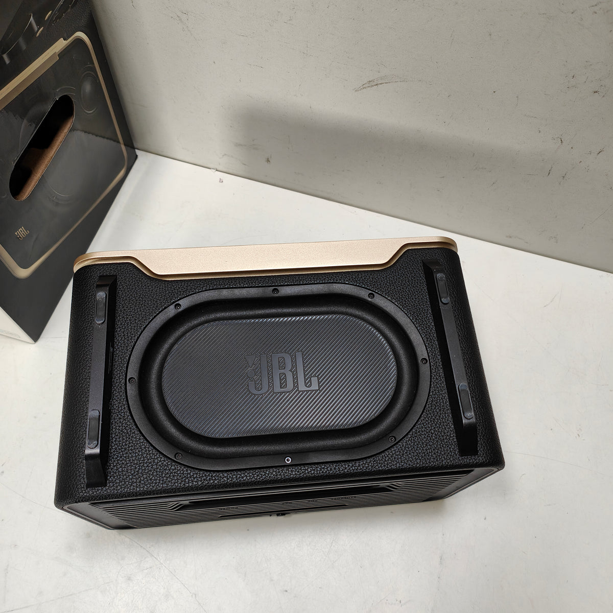 JBL Authentics 200 Schwarz