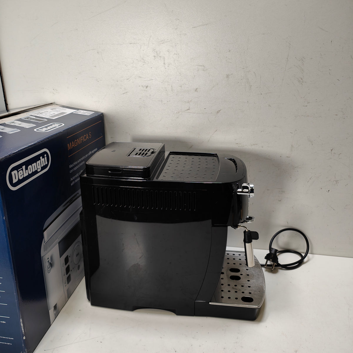 DeLonghi  ECAM 21.117.B Magnifica S