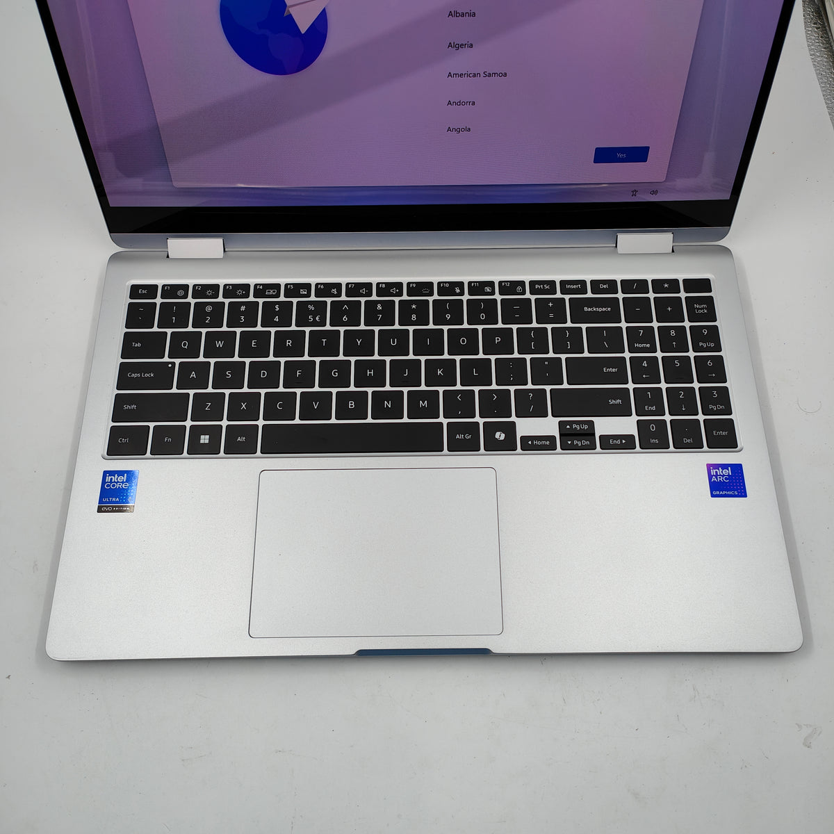 Samsung Galaxy Book5 360 OLED Copilot+ PC NP750QHA-KB3NL QWERTY