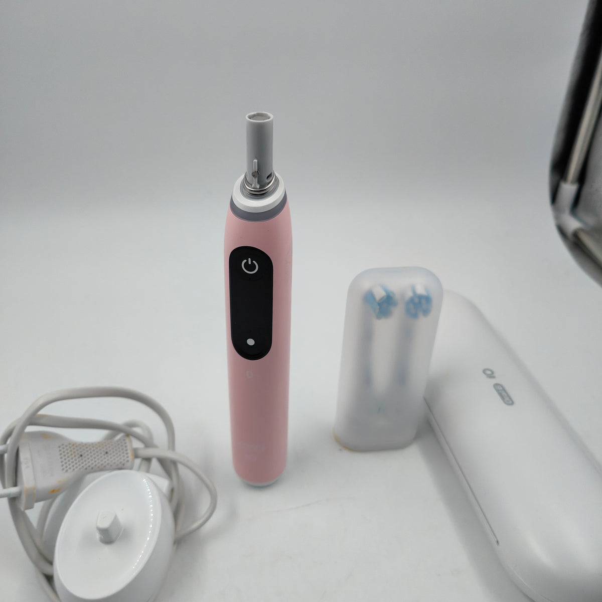 Oral-B iO Series 6N Hellrosa + zusätzlicher iO Gentle Care Bürstenkopf