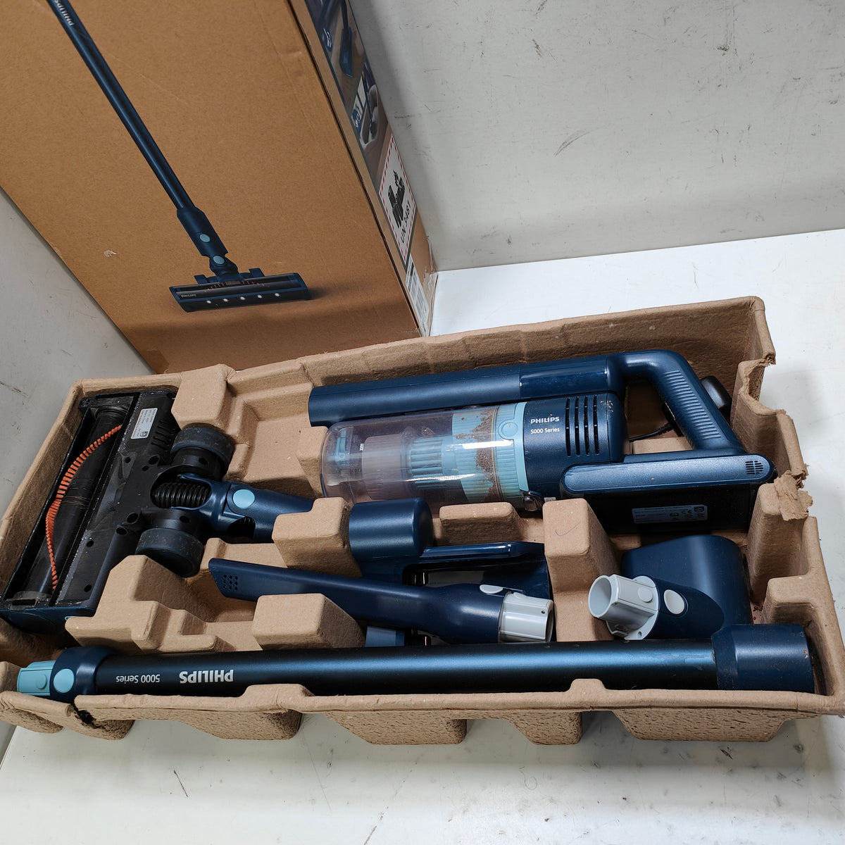 Philips kabelloser Stielstaubsauger 5000 Series XC5141/01