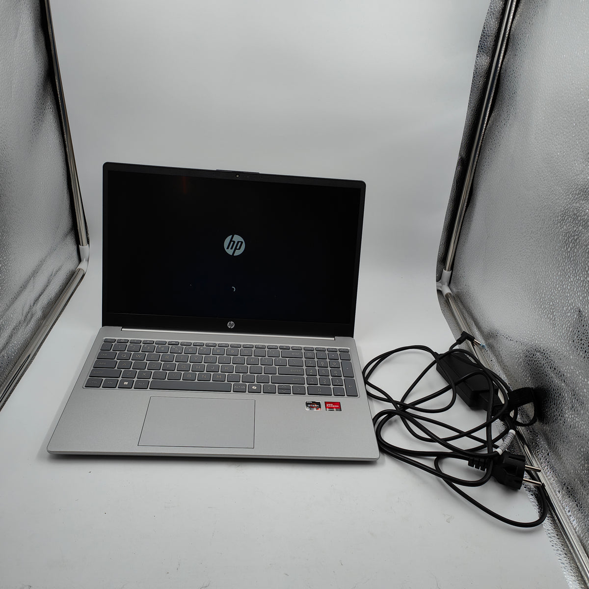 HP Laptop 15-fc0930nd QWERTY