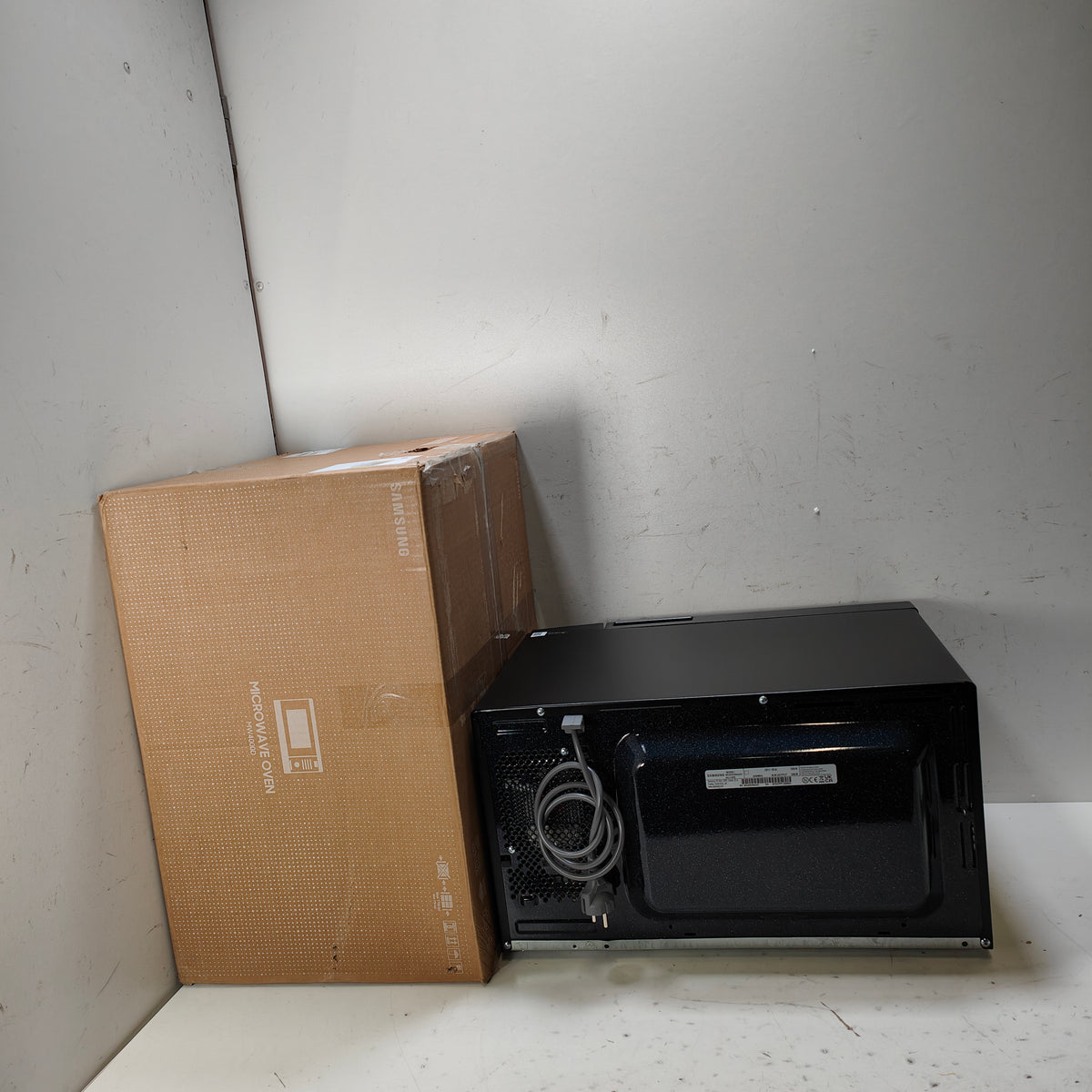Samsung MS32DG4504AGE1