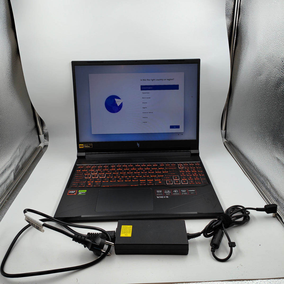 Acer Nitro V16 (ANV16-41-R55) QWERTY