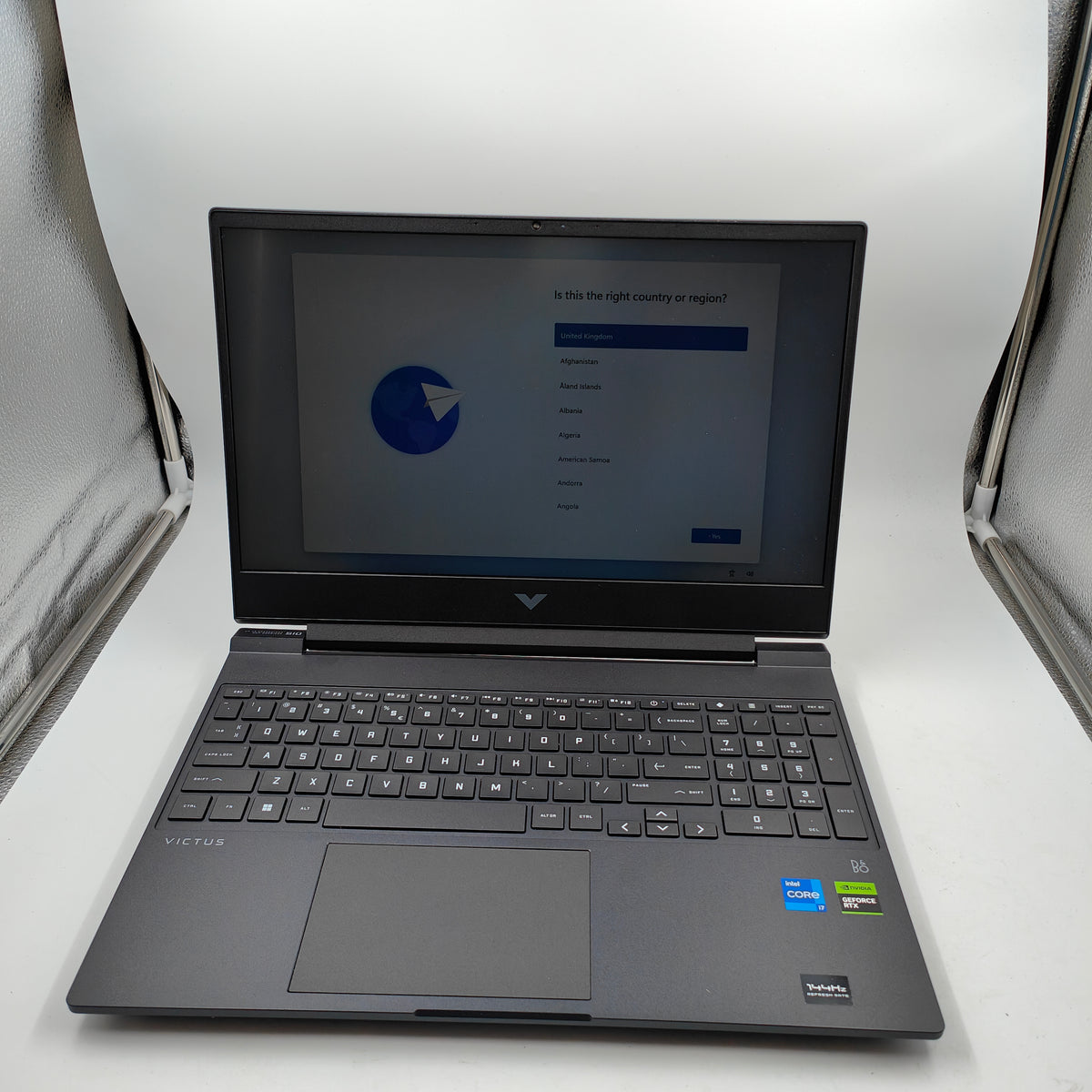HP VICTUS 15-fa0977nd QWERTY