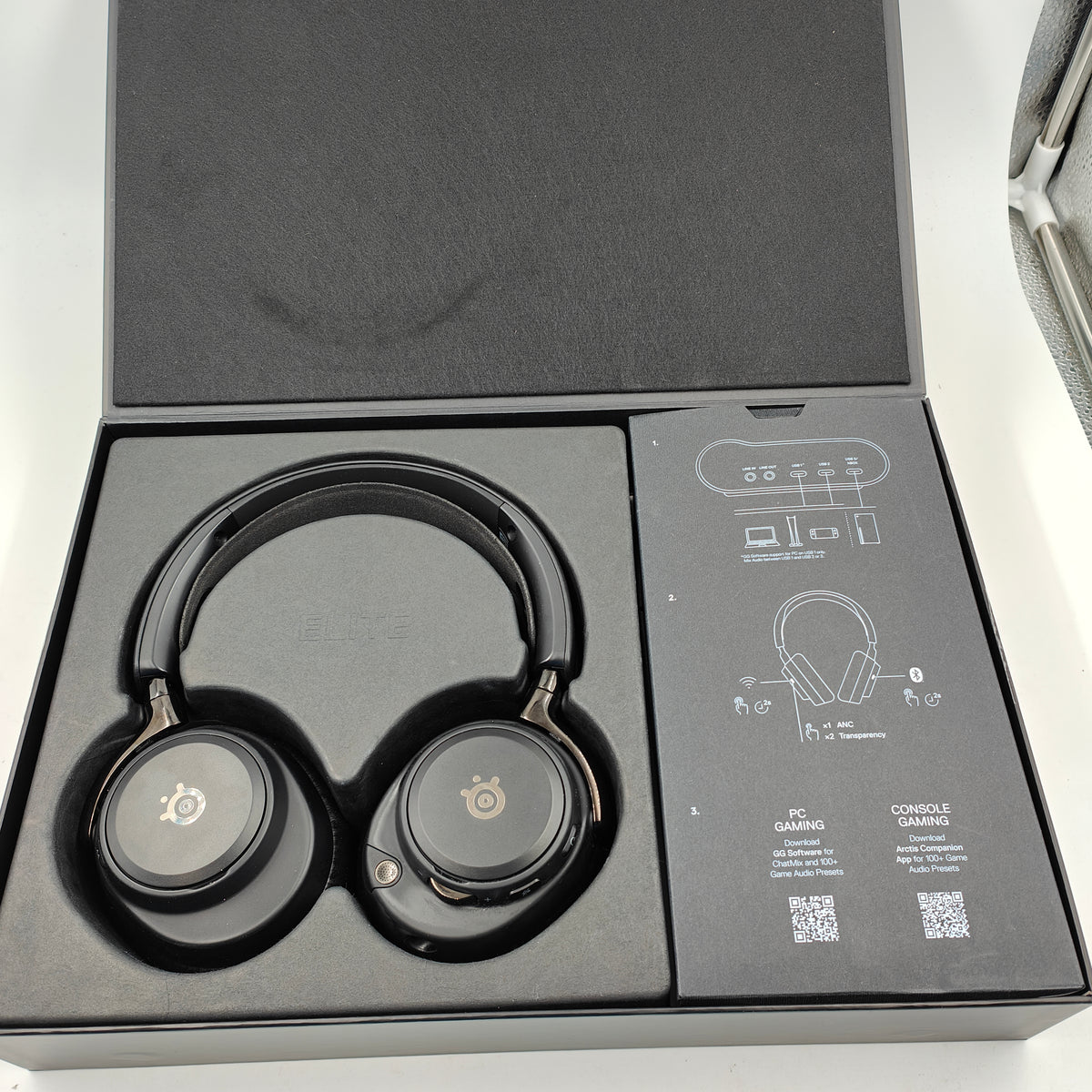 SteelSeries Arctis Nova Elite Black