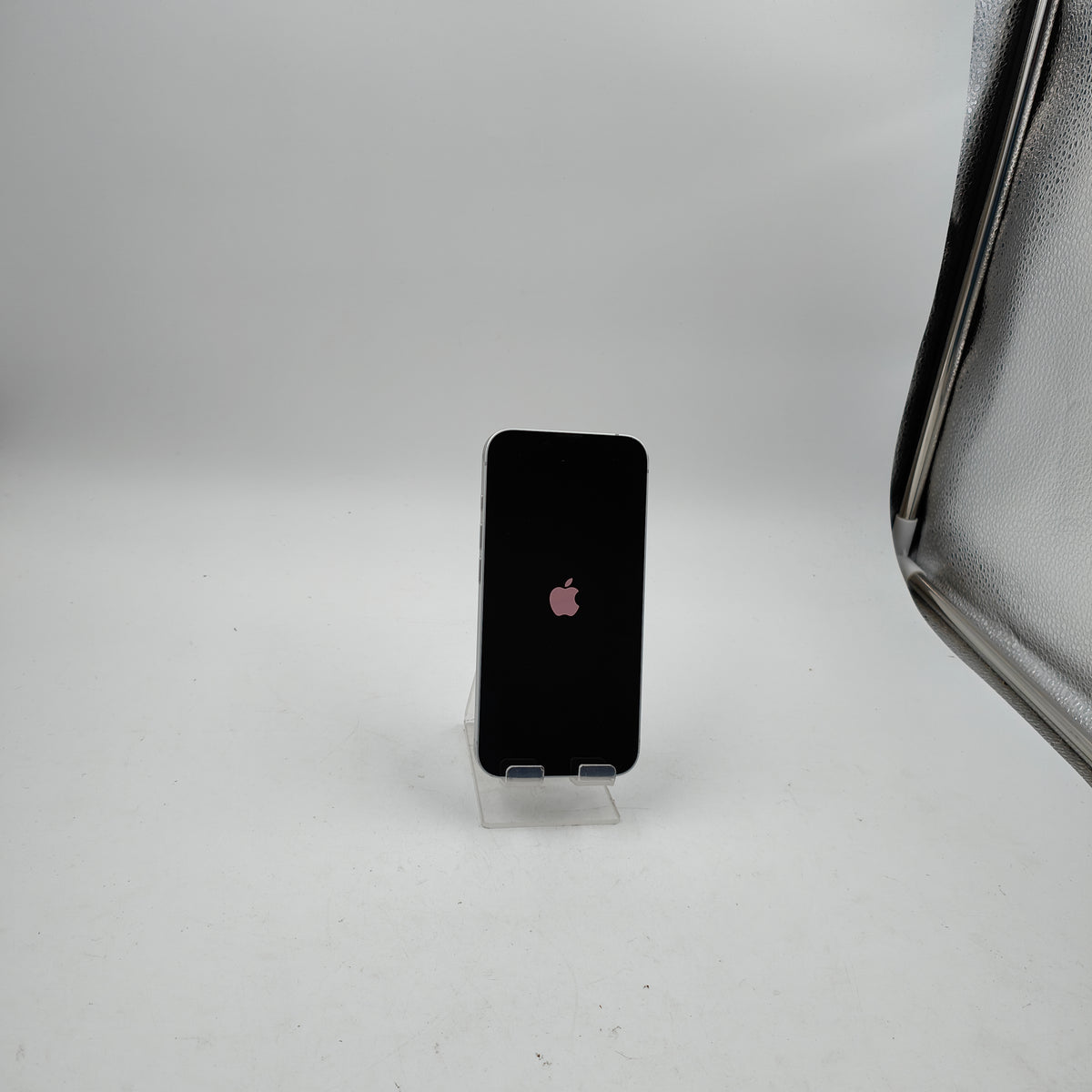 iPhone 16e 128 Go blanc reconditionné