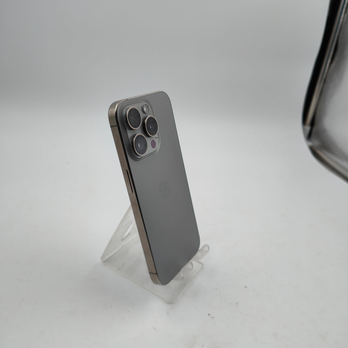 iPhone 16e 128 Go blanc reconditionné