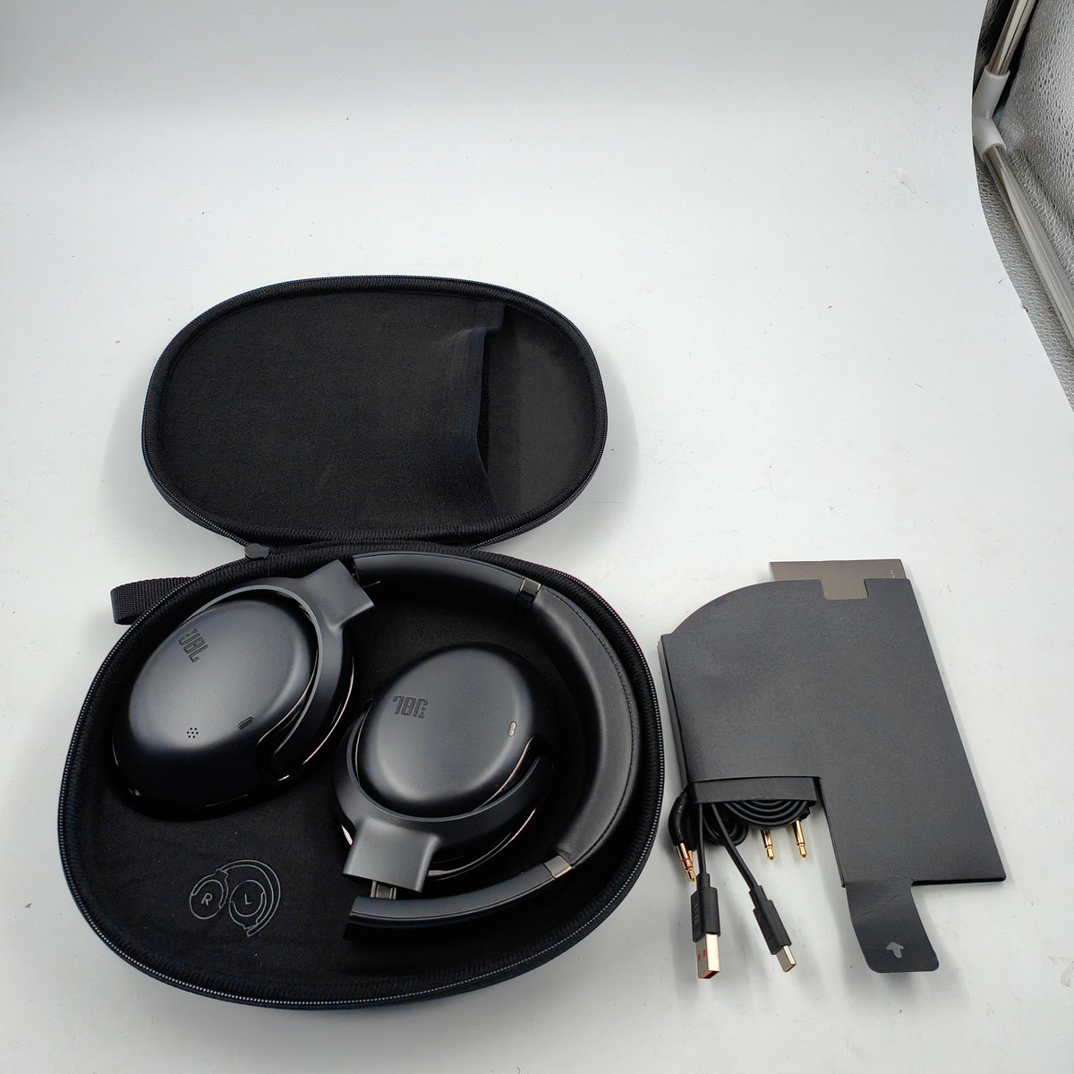 JBL TOUR ONE M2 Noir