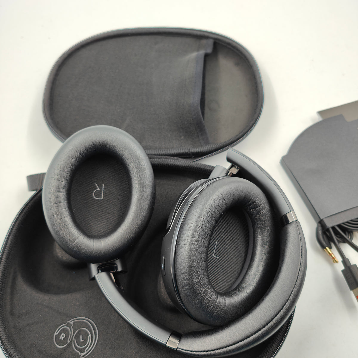 JBL TOUR ONE M2 Noir