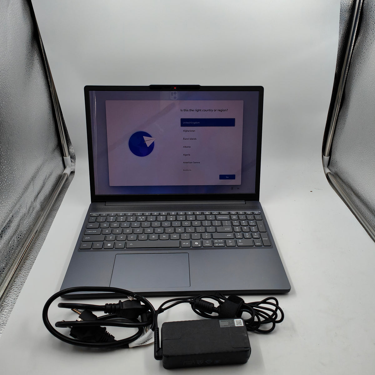 Lenovo IdeaPad Slim 3 15IRH10 83K100HBMH