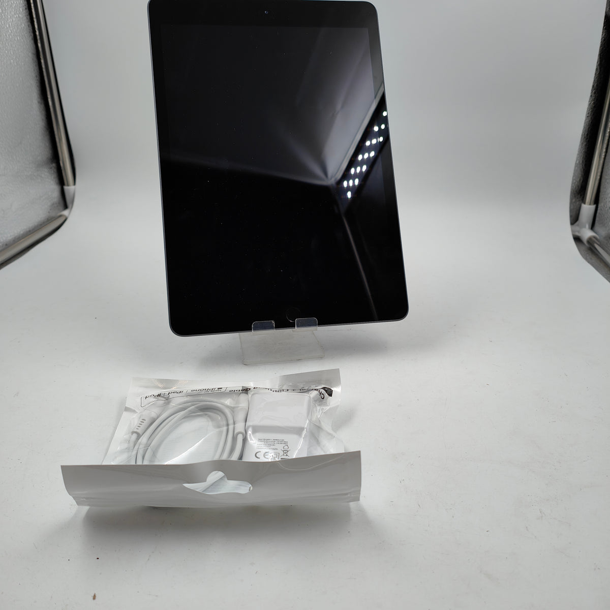Refurbished iPad (2020) 32GB Wifi Space Gray - B