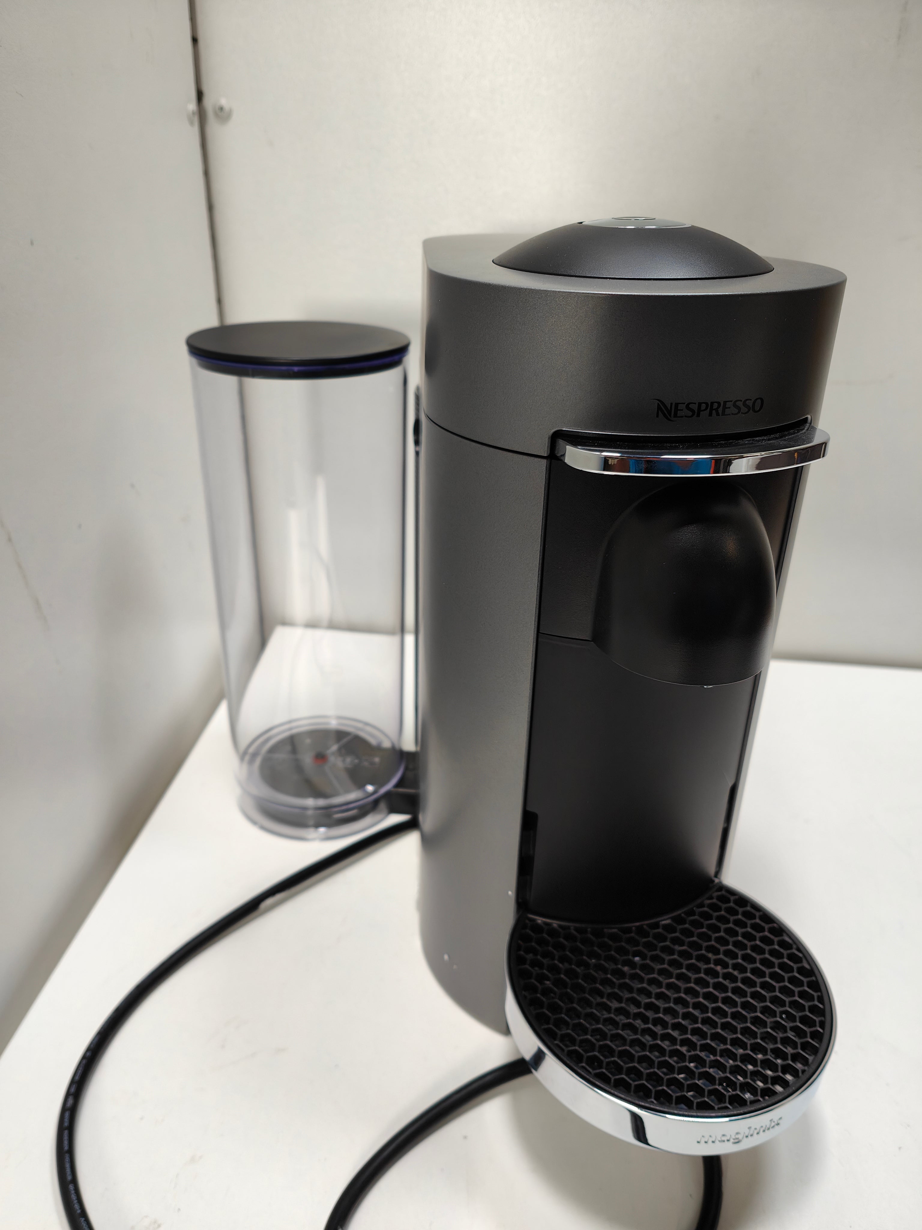 Magimix Nespresso Vertuo Plus Deluxe Titan